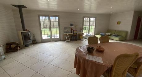 Maison en bois 5 pièces de plain-pied avec grand terrain à Cazals