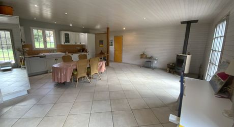 Maison en bois 5 pièces de plain-pied avec grand terrain à Cazals