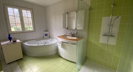 Maison en bois 5 pièces de plain-pied avec grand terrain à Cazals