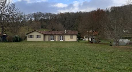 Maison en bois 5 pièces de plain-pied avec grand terrain à Cazals