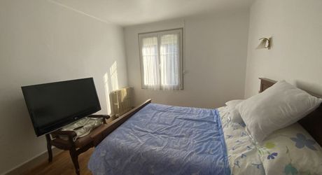 Secteur Gramat, maison familiale avec jardinet, maisonnette attenante à rénover