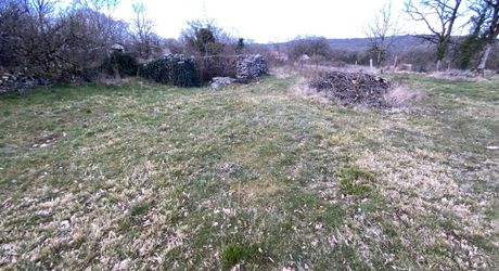 Single-storey house measuring 124m², flat land on the Causse plateau.