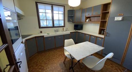 A vendre, secteur Gramat, maison 3 chambres, garage.