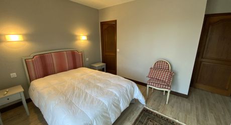 A vendre, secteur Gramat, maison 3 chambres, garage.