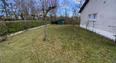 A vendre, secteur Gramat, maison 3 chambres, garage.