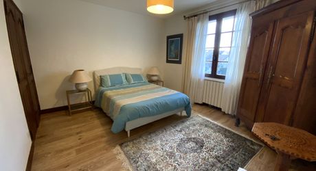 A vendre, secteur Gramat, maison 3 chambres, garage.