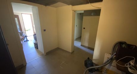 Secteur Gramat, à vendre corps de ferme en pierre  avec dépendances, 3 chambres, 5582m² de terrain.