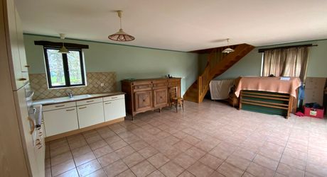 Secteur Livernon – Maison 4 chambres, dépendance et terrain arboré.