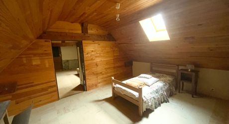 Secteur Livernon – Maison 4 chambres, dépendance et terrain arboré.