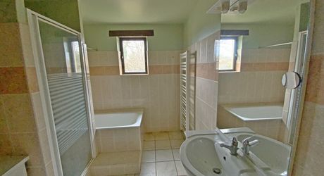 Secteur Livernon – Maison 4 chambres, dépendance et terrain arboré.