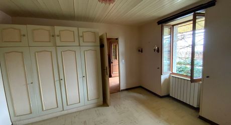 Secteur Livernon – Maison 4 chambres, dépendance et terrain arboré.