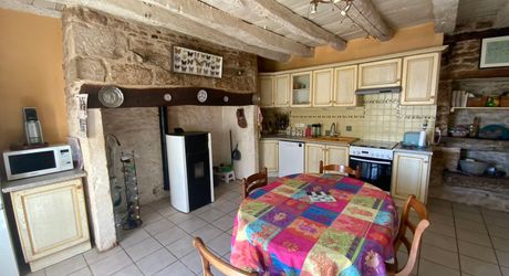 In the Livernon area, in a peaceful setting, a charming period house with outbuildings and a swimming pool.