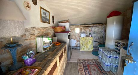 In the Livernon area, in a peaceful setting, a charming period house with outbuildings and a swimming pool.