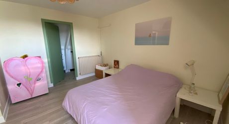 Proche toutes commodités, maison familiale et chaleureuse , 4 chambres – Quartier paisible et résidentiel.