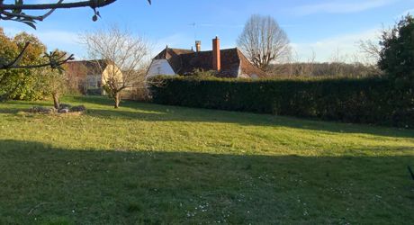 Proche toutes commodités, maison familiale et chaleureuse , 4 chambres – Quartier paisible et résidentiel.