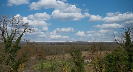 House of character T5 with potential for additional development large fenced and wooded land