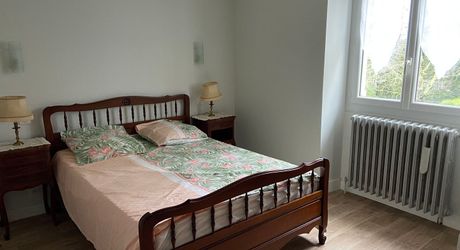 House of character T5 with potential for additional development large fenced and wooded land