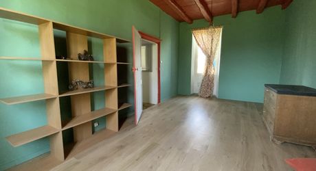 For sale, sector Coeur de Causse, real estate nestled in lush greenery, ideal for family project or potential tourist accommodation.