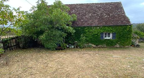 Secteur Gramat, très belle propriété avec vue panoramique, 2,59 hectares de terrain, dépendance et piscine 