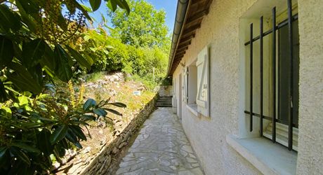 A vendre Secteur GRAMAT, pavillon rénové, 2 chambres.