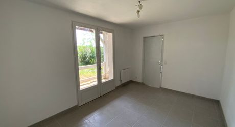 A vendre Secteur GRAMAT, pavillon rénové, 2 chambres.
