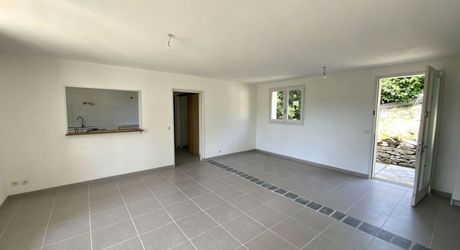 A vendre Secteur GRAMAT, pavillon rénové, 2 chambres.