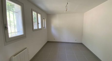A vendre Secteur GRAMAT, pavillon rénové, 2 chambres.