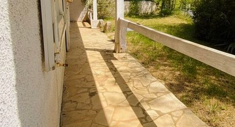 A vendre Secteur GRAMAT, pavillon rénové, 2 chambres.