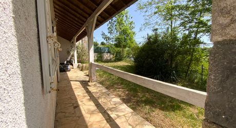 A vendre Secteur GRAMAT, pavillon rénové, 2 chambres.