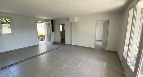A vendre Secteur GRAMAT, pavillon rénové, 2 chambres.
