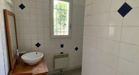 A vendre Secteur GRAMAT, pavillon rénové, 2 chambres.