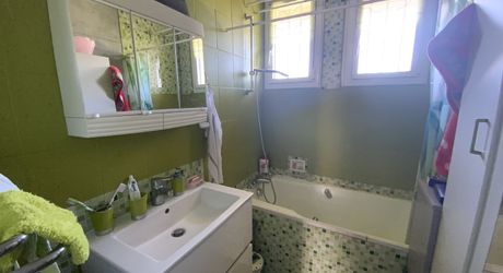 Secteur Gramat  Maison de plain-pied, 3 chambres, 1352 m2 de terrain, Piscine 