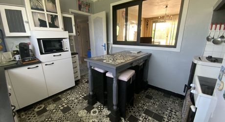 Secteur Gramat  Maison de plain-pied, 3 chambres, 1352 m2 de terrain, Piscine 