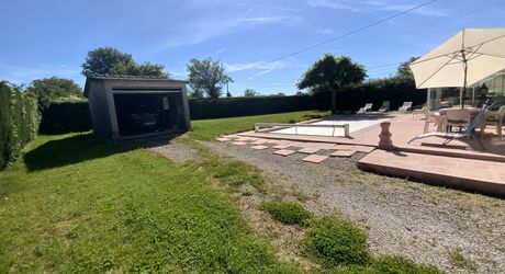 Secteur Gramat  Maison de plain-pied, 3 chambres, 1352 m2 de terrain, Piscine 
