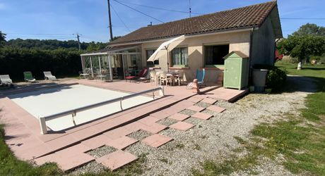 Secteur Gramat  Maison de plain-pied, 3 chambres, 1352 m2 de terrain, Piscine 