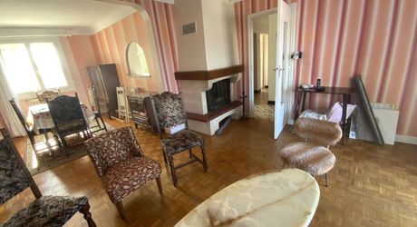 A vendre secteur Gramat maison individuelle proche de toutes les commodités, Jardin, 3 chambres, garage 