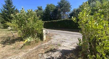 Gramat area, beautiful traditional house with great potential.