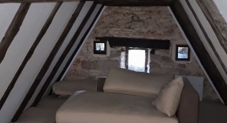 Gramat sector – Authentic Quercy longère in a preserved environment.