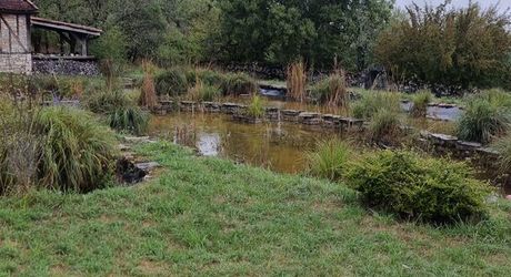 Gramat sector – Authentic Quercy longère in a preserved environment.