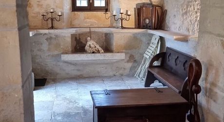 Gramat sector – Authentic Quercy longère in a preserved environment.