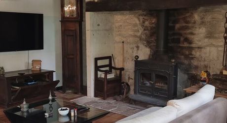Gramat sector – Authentic Quercy longère in a preserved environment.