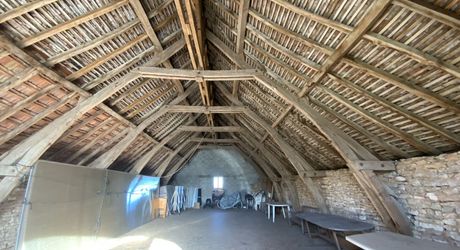 Secteur Gramat, maison de caractère du XIXe siècle avec piscine, dépendances et grange réhabilitable.