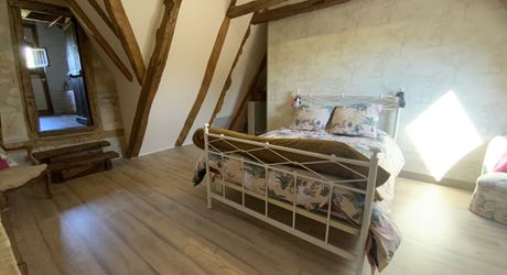 Gramat, propriété de caractère XVIIIe + dépendances. Jardin 720 M²