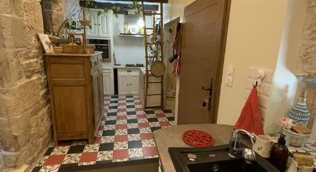 Gramat, propriété de caractère XVIIIe + dépendances. Jardin 720 M²