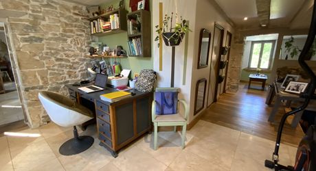 Gramat, propriété de caractère XVIIIe + dépendances. Jardin 720 M²