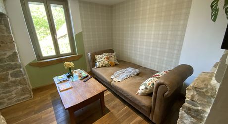 Gramat, propriété de caractère XVIIIe + dépendances. Jardin 720 M²