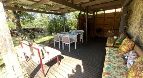Gramat, propriété de caractère XVIIIe + dépendances. Jardin 720 M²