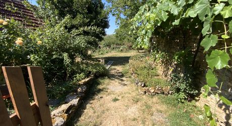 Gramat, propriété de caractère XVIIIe + dépendances. Jardin 720 M²
