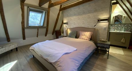 Gramat, propriété de caractère XVIIIe + dépendances. Jardin 720 M²