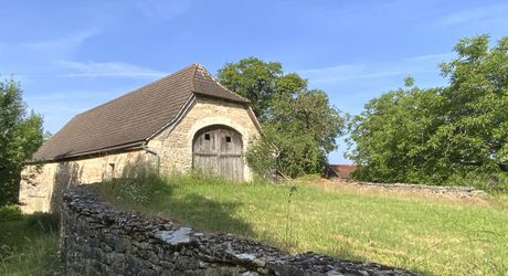  Secteur Gramat – Deux belles granges en pierre à réhabiliter, dans un environnement de charme